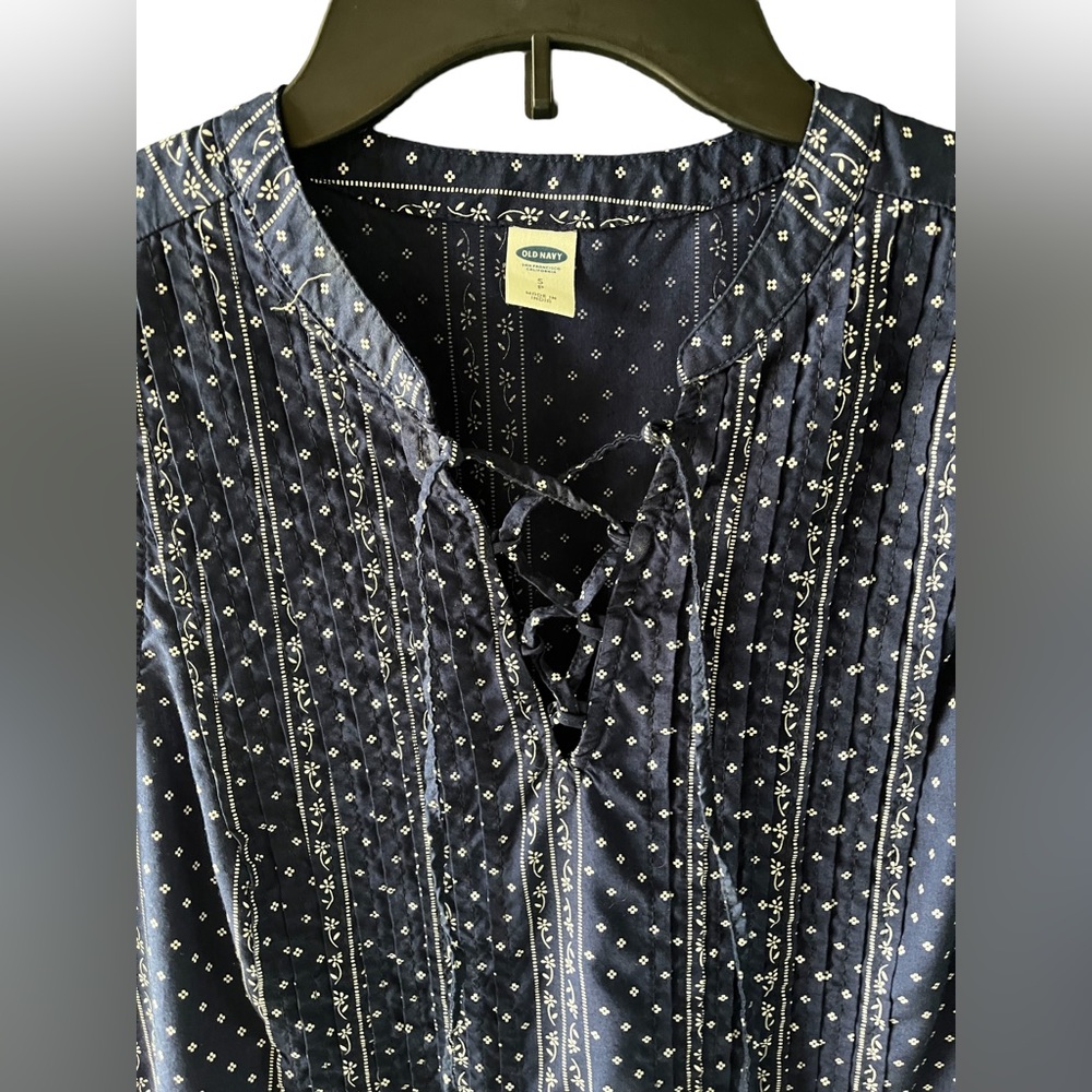 Old Navy Pintuck Swing Dress - Navy Blue and White Size 6 - Picture 7 of 12